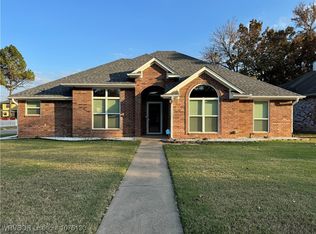 10001 Hanover Ct, Fort Smith, AR 72908