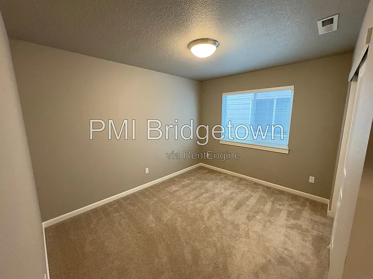 3715 SW 190th Ter — Photo 14