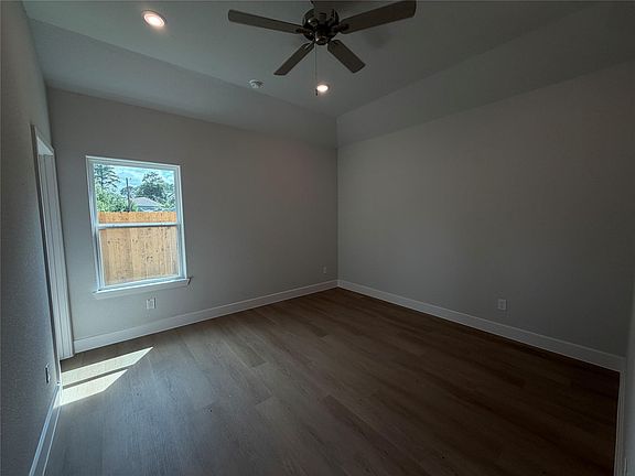4th image of 16697 Eastchase St