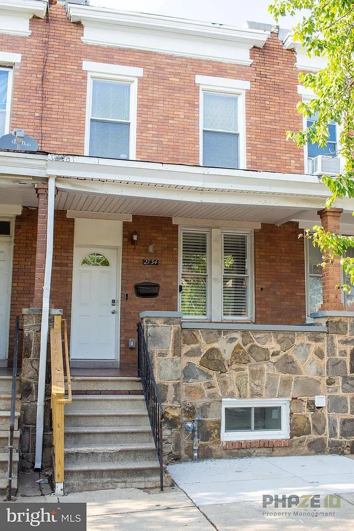 2734 Ashland Ave — Photo 4