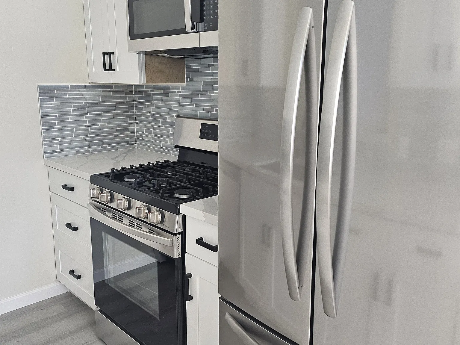 1 bed, 800 sqft, $2,945 — Photo 3