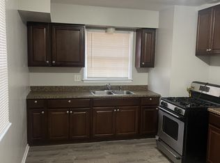 7759 W Thurston Cir, Milwaukee, WI 53218