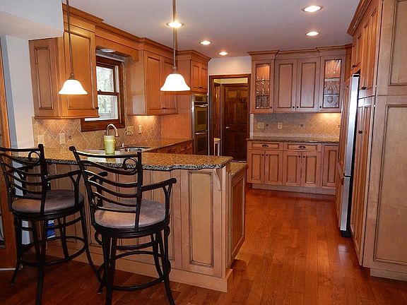4th image of 6386 Derbyshire Ln