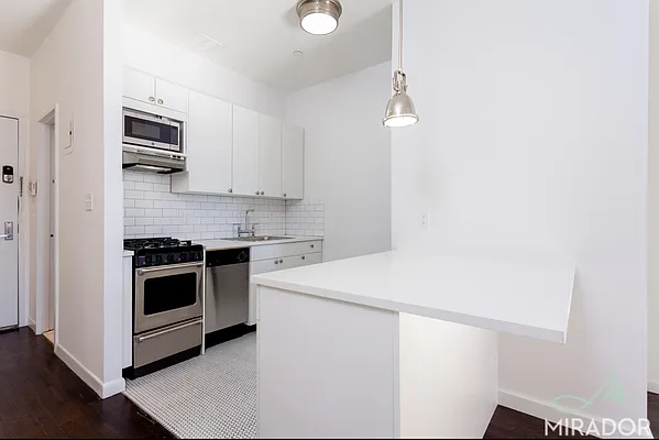 Rented by Mirador Real Estate | media 10