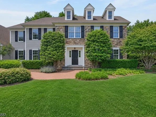 15 Ramsey Rd, Clinton Twp., NJ 08833