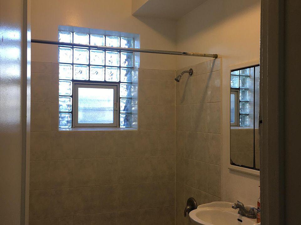 1st image of 4613 N Western Ave #2