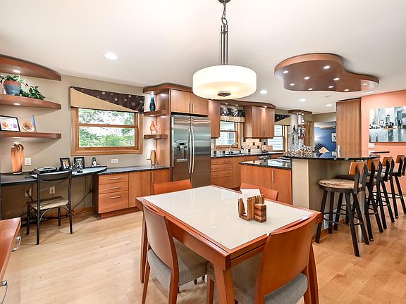 3rd image of W302S2907 S Bethesda Cir