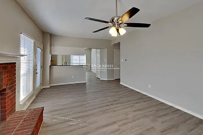 4 bed, 2.5 bath, 2282 sqft, $2,775 — Photo 3