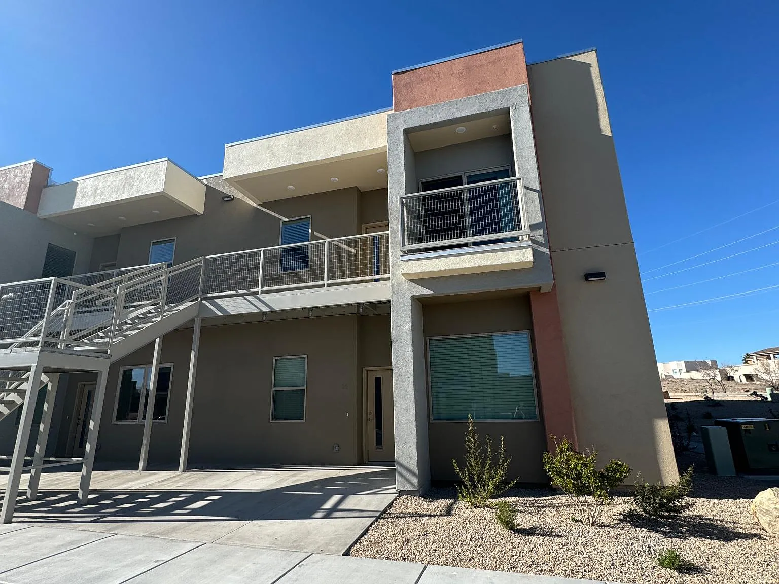 3 bed, 1428 sqft, $1,595 — Photo 2