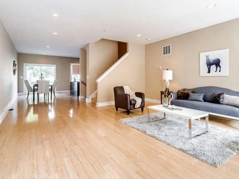 509 Carpenter St — Photo 2