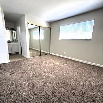 Pacific Shore Apartments — Photo 12