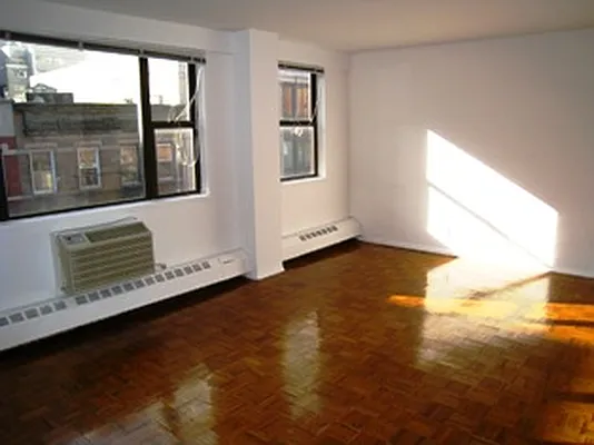 Rented by City Connections Realty | media 26