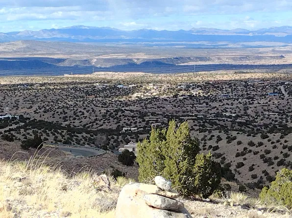 88 Overlook Dr, Placitas, NM 87043