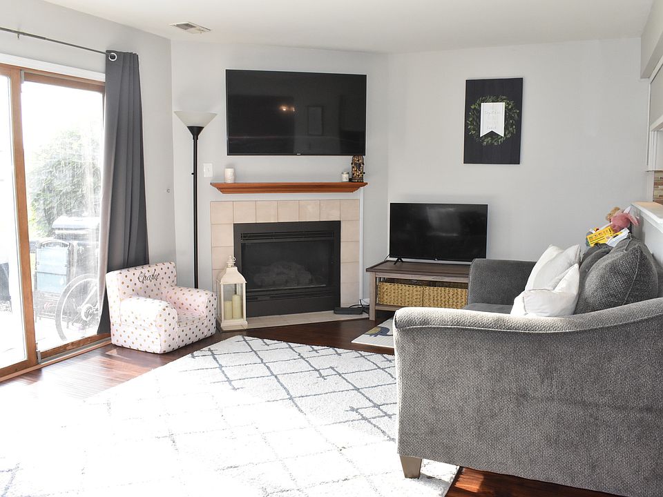 2nd image of 16118 Bormet Dr