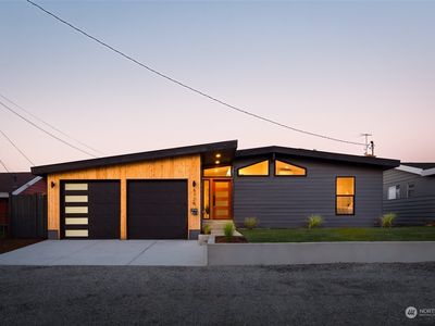 8128 7th Avenue SW, Seattle, WA, 98106