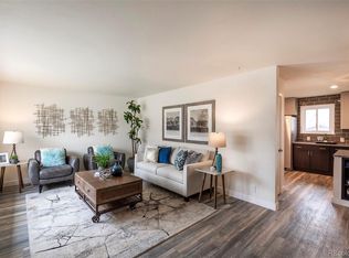 6890 S Foresthill St, Littleton, CO 80120