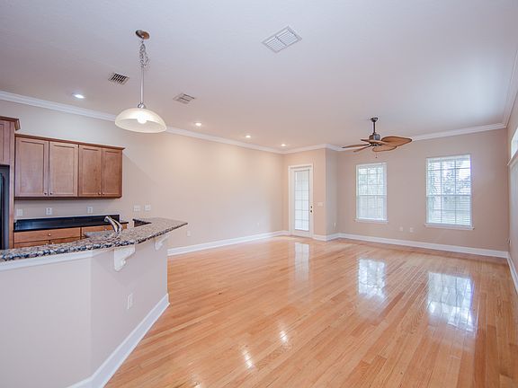 3rd image of 1419 Lake Highland Dr