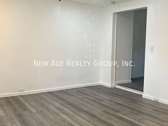2nd image of 4629 Sansom St Unit 1