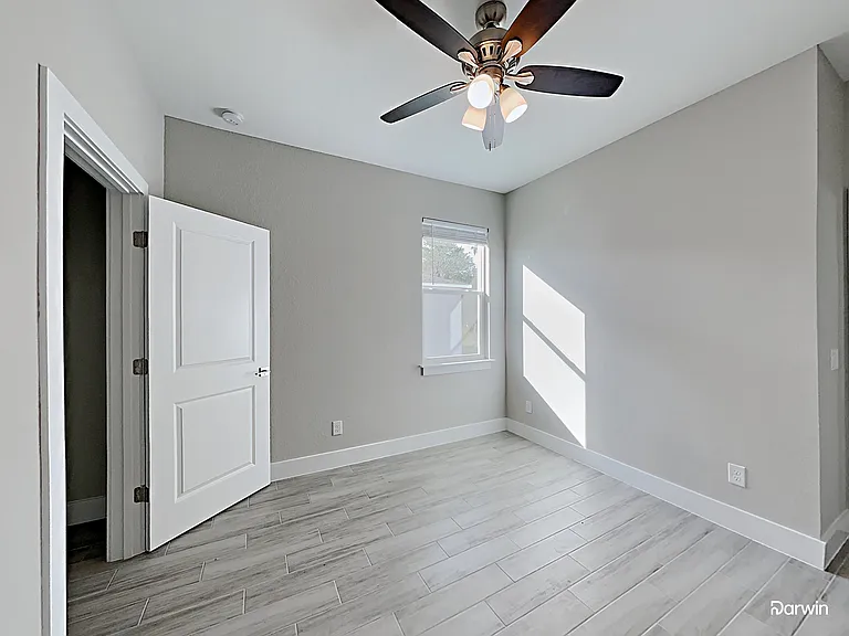 354 Gardenia Ct — Photo 15