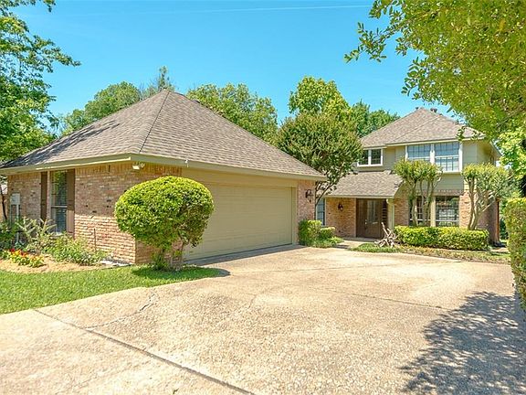 3rd image of 16168 Chalfont Cir