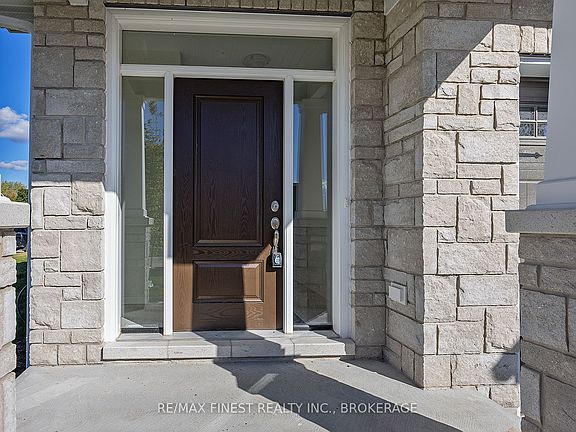 5th image of 215 Heritage Park Dr