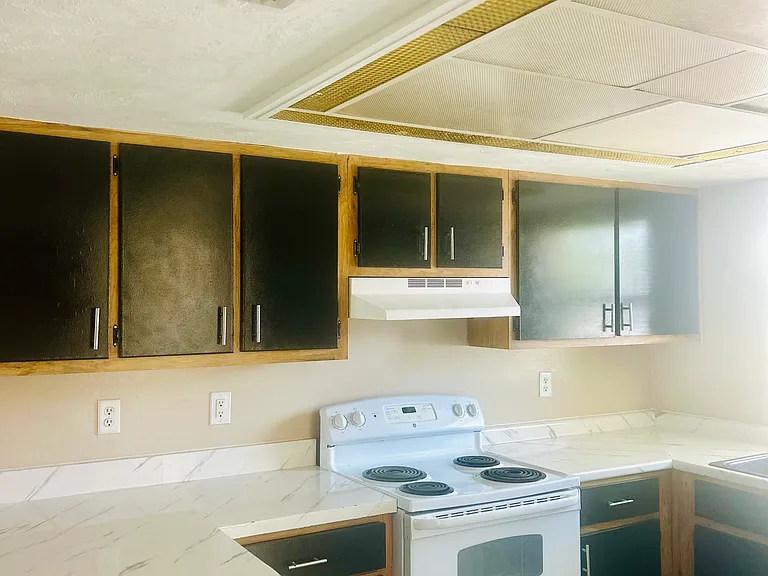 3605 Skyline Blvd — Photo 16
