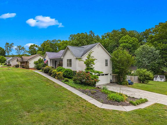 4th image of 4875 Cameron Rd