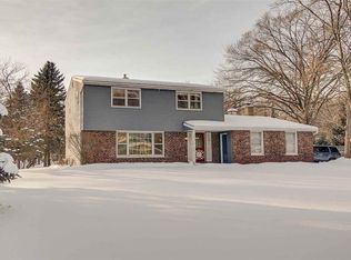 5503 Shamrock Rd, Waunakee, WI 53597