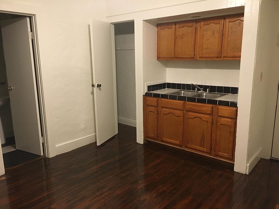 2nd image of 1516 N Normandie Ave APT 107