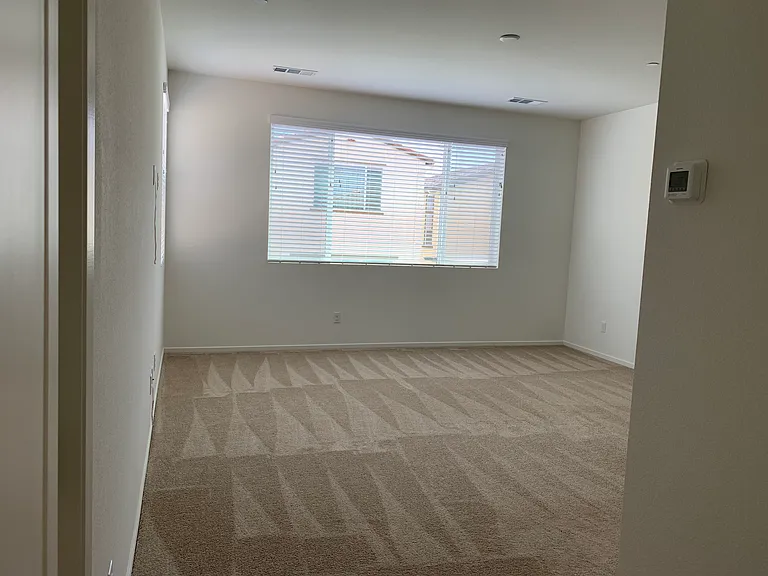 38505 Fairfield Hts — Photo 17