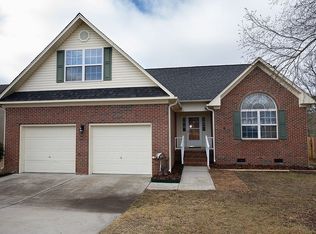 201 Timber Ridge Dr, Raeford, NC 28376