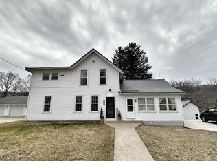 205 High St NE, Elkader, IA 52043