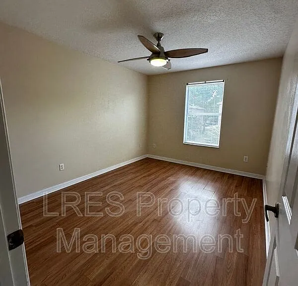 2825 Cliffe Ct — Photo 28