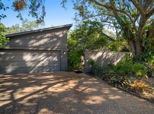 4255 Charing Cross Rd, Sarasota, FL 34241