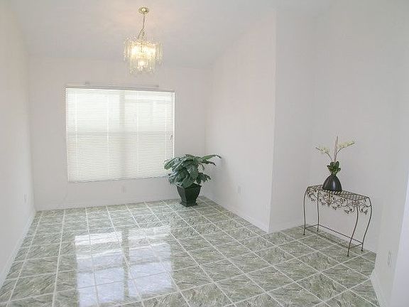 Separate Formal Dining Room