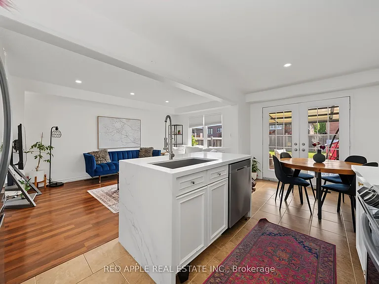 17 Booth St — Photo 16
