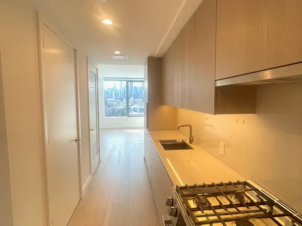 3 Court Square image 5 of 8