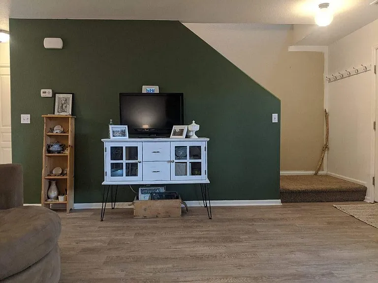 77 Audubon Dr — Photo 2