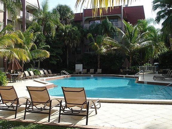 Beautiful Pool area