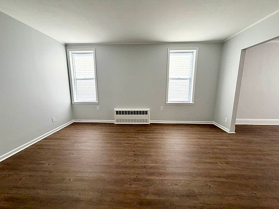 3rd image of 2048 Homecrest Ave Floor 2