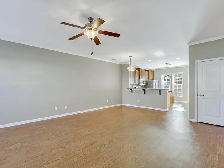 205 Ventura Pl — Photo 29