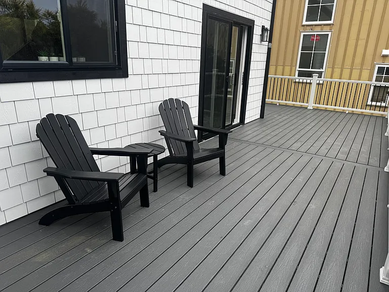 221 Avenue I — Photo 9