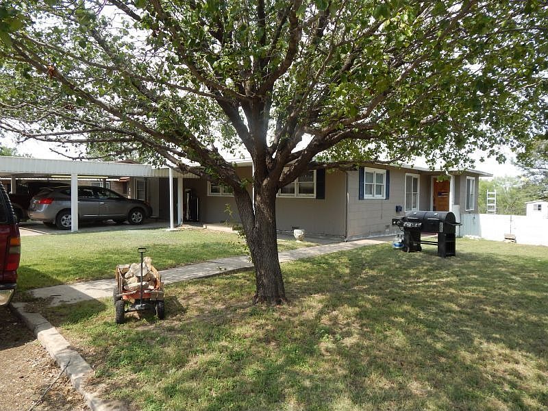 1st image of 406 McCarver Dr