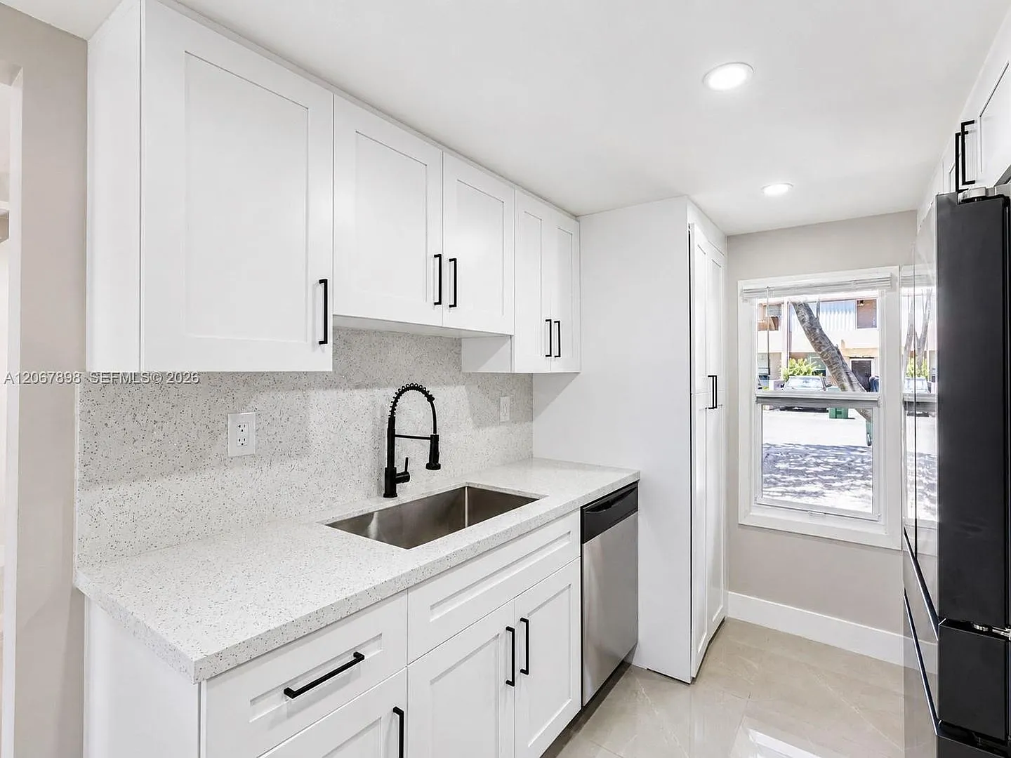 14124 Kendale Lakes Circle 14124, Miami, FL 33183 — Photo 4