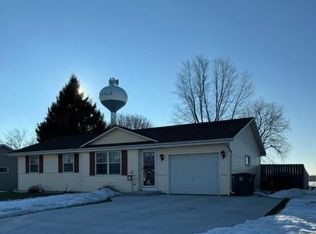 85 Countryside Dr, Evansville, WI 53536