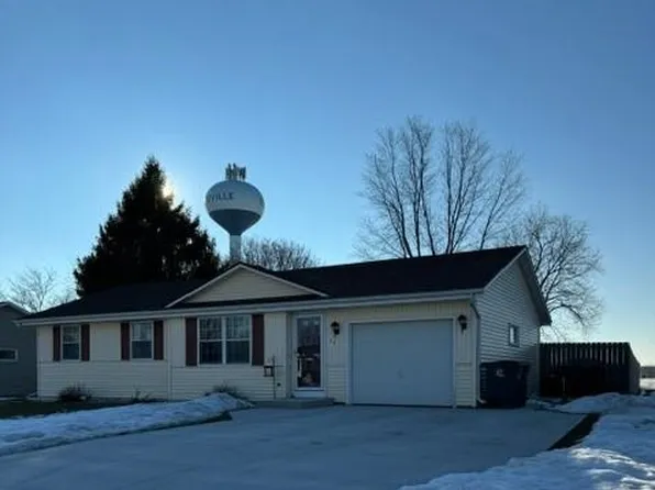 85 Countryside Dr, Evansville, WI 53536