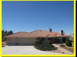10176 Bella Vista Rd, Apple Valley, CA 92308