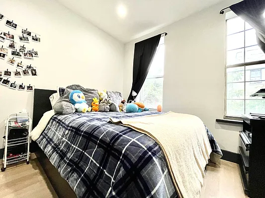 Rented by Pear NYC LLC | media 36