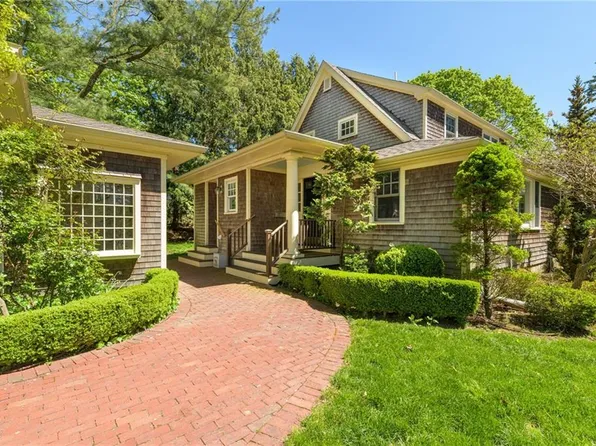 11 Starboard Ln, Barrington, RI 02806