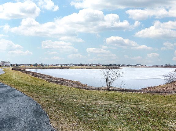 2nd image of 25000 Gates Ln